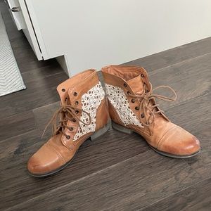 Steve Madden boots